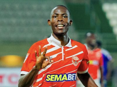 Samuel Ssenyojo netted a hat-trick as Express Football Club delivered a dominant 4-1 victory over Wakiso Giants at Hamz Stadium, Nakivubo.