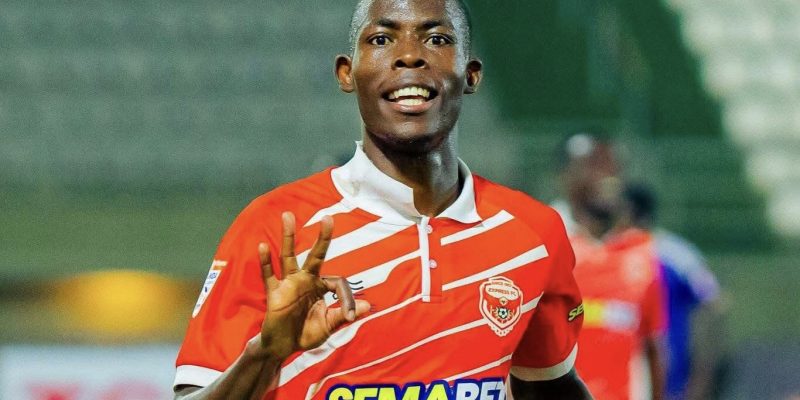 Samuel Ssenyojo netted a hat-trick as Express Football Club delivered a dominant 4-1 victory over Wakiso Giants at Hamz Stadium, Nakivubo.